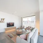 Casiola - Modern New With Pool Access And Parking Apartamento