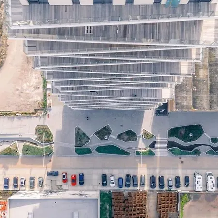 Huswell - Modern New With Pool Access And Parking * Ostend