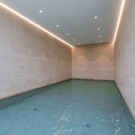 Apartment Huswell - Modern New With Pool Access And Parking