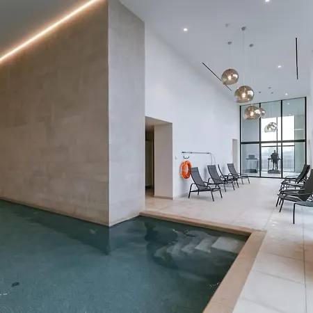 Casiola - Modern New With Pool Access And Parking * Oostende