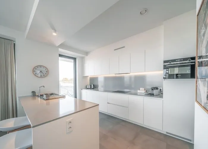 Apartment Casiola - Modern New With Pool Access And Parking *