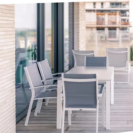 Casiola - Modern New With Pool Access And Parking אוסטנדה